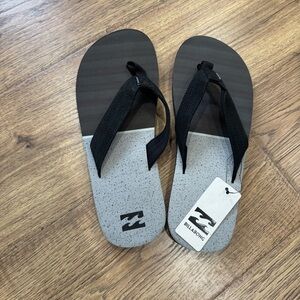 Billabong Fifty 50 Black and Gray Sandals NWT